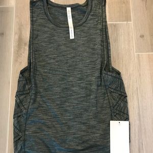 🚫SOLD🚫Lululemon var-city muscle tank
